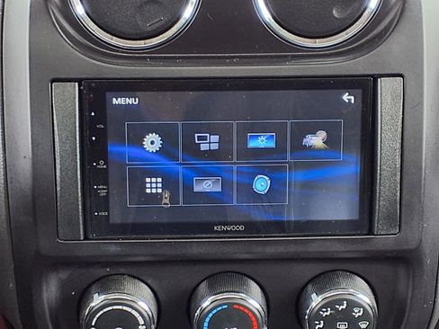 Used 2015 Jeep Patriot High Altitude image 9