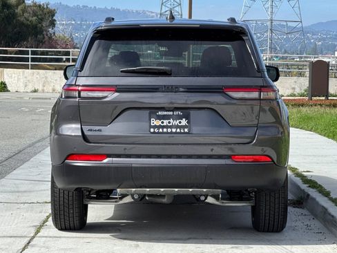 New 2026 Jeep Grand Cherokee Altitude AWD/4WD image 5