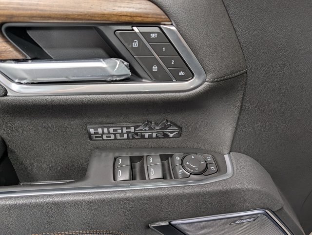 New 2026 Chevrolet Silverado 1500 High Country AWD/4WD image 16