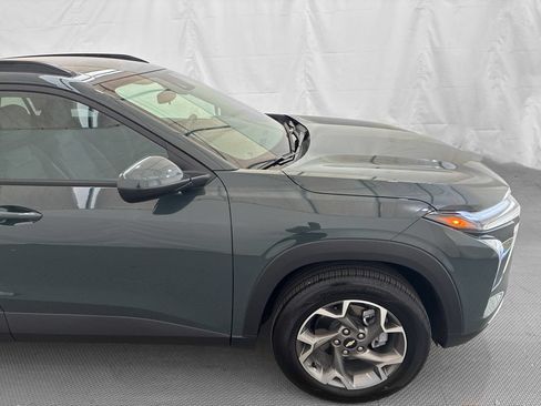 Used 2026 Chevrolet Trax LT w/ Driver Confidence Package FWD image 9