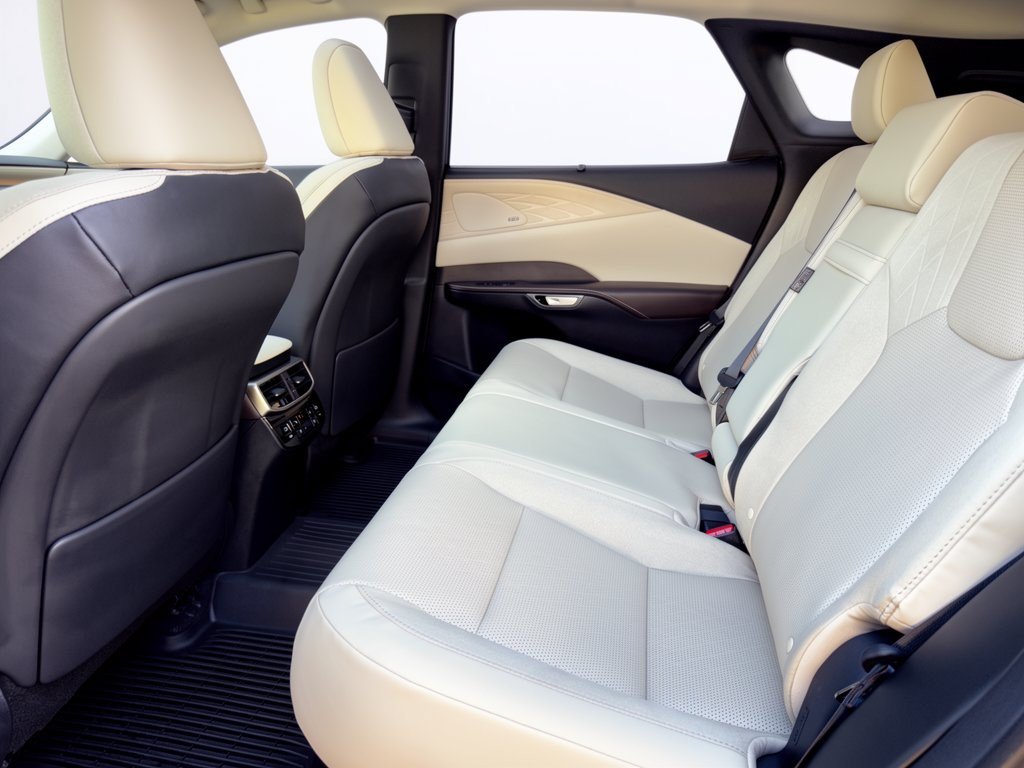 New 2026 Lexus RX 350 AWD image 25
