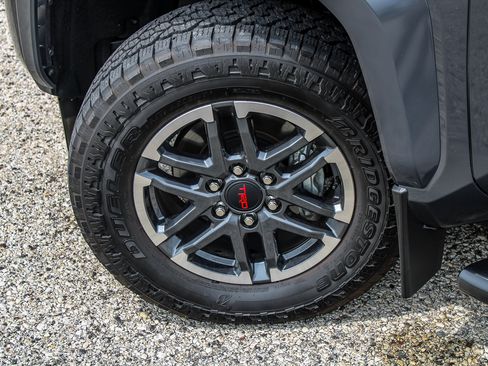 Used 2024 Toyota Tacoma TRD Sport w/ TRD Sport Premium Package AWD/4WD image 15