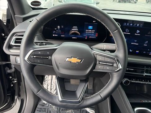 Certified 2025 Chevrolet Traverse LT w/ Driver Confidence Package AWD/4WD image 14