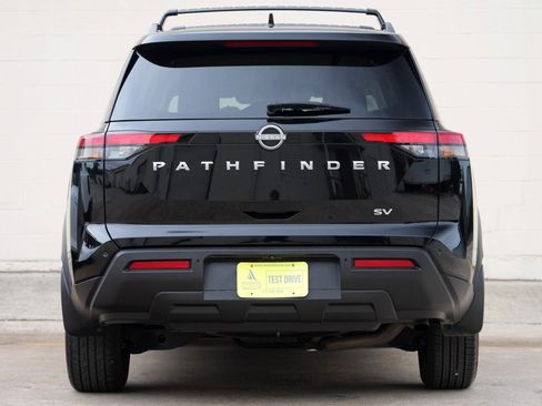 Used 2024 Nissan Pathfinder SV FWD image 10