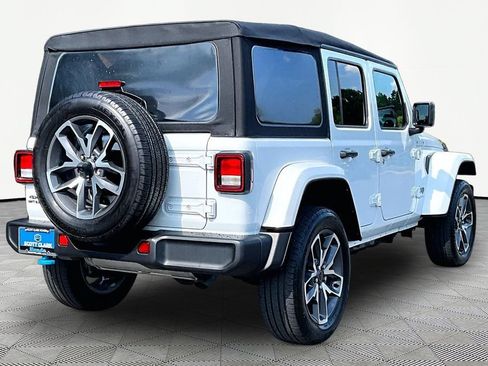 Used 2024 Jeep Wrangler Unlimited AWD/4WD image 6