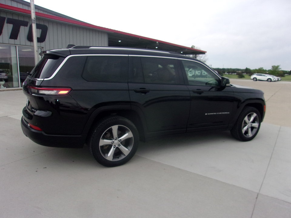 Used 2022 Jeep Grand Cherokee L Limited AWD/4WD image 3