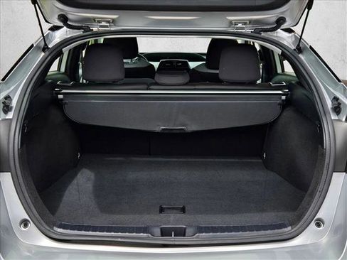Used 2022 Toyota Prius LE FWD image 22