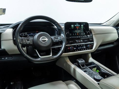 Used 2022 Nissan Pathfinder SL w/ SL Premium Package image 4