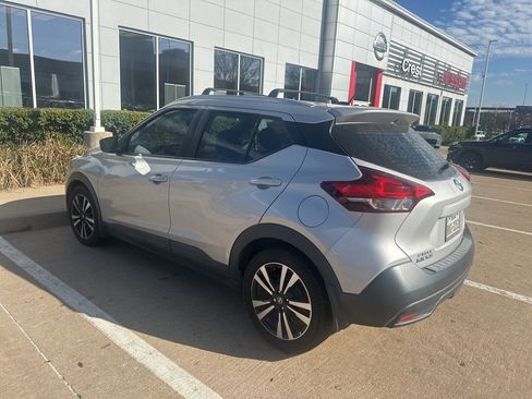 Certified 2019 Nissan Kicks SV w/ Interior Electronics Package image 3
