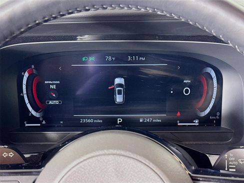 Certified 2023 Nissan Pathfinder Platinum AWD/4WD image 13