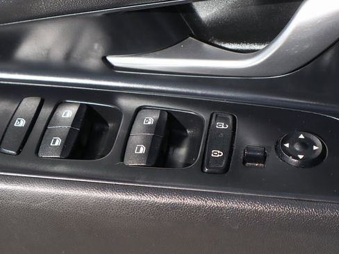 Used 2024 Hyundai Elantra SEL FWD image 17