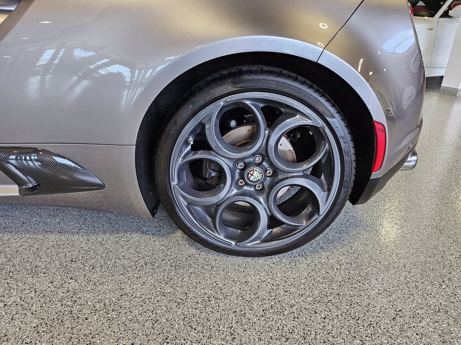 Used 2016 Alfa Romeo 4C Coupe w/ Convenience Group - Coupe RWD image 10