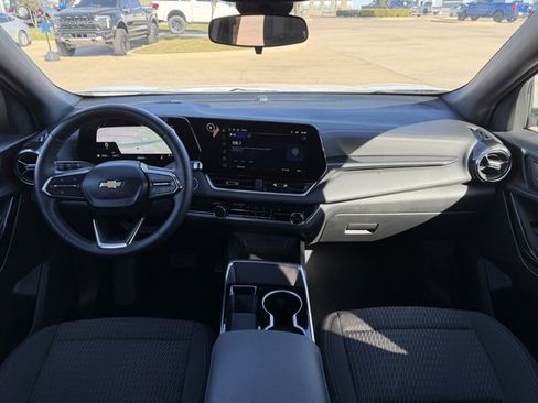 Used 2025 Chevrolet Equinox LT image 21