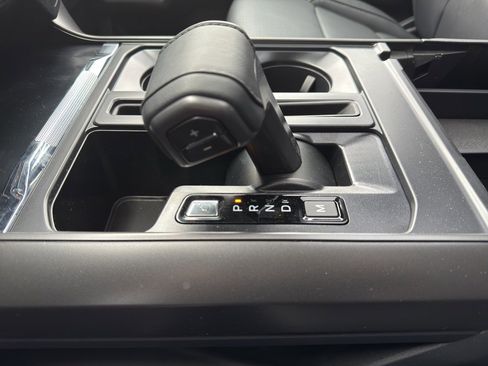 New 2025 Ford F150 Lariat w/ Equipment Group 502A High image 27