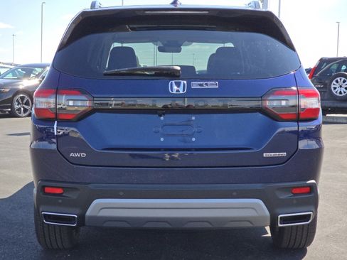 Used 2025 Honda Pilot Touring image 21