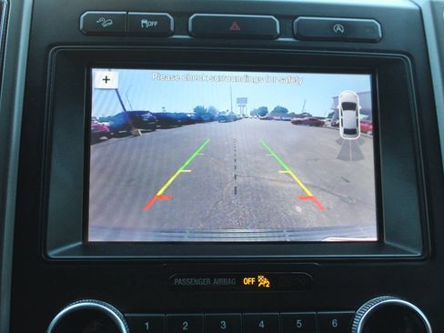 Used 2019 Ford Expedition Max XLT w/ Equipment Group 201A AWD/4WD image 24