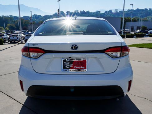 Certified 2024 Toyota Corolla LE FWD image 7