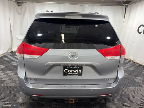 Used 2011 Toyota Sienna XLE w/ XLE Navigation Pkg FWD image 7