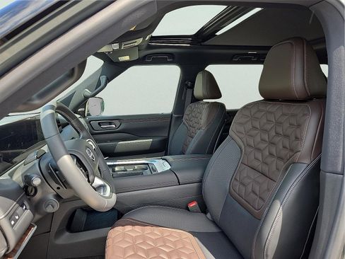 New 2026 Nissan Armada Platinum Reserve image 14