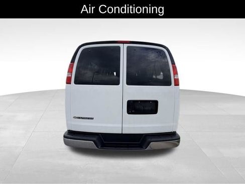 Used 2025 Chevrolet Express 3500 LS RWD image 6