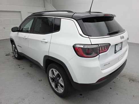 Used 2022 Jeep Compass Limited AWD/4WD image 10