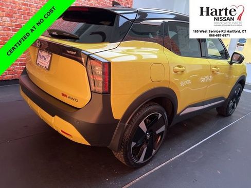 Certified 2025 Nissan Kicks SR image 4