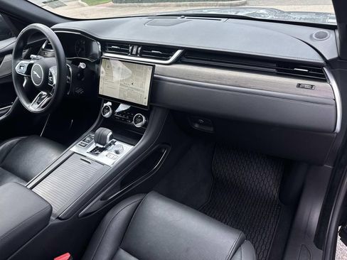Used 2022 Jaguar F-PACE S image 13