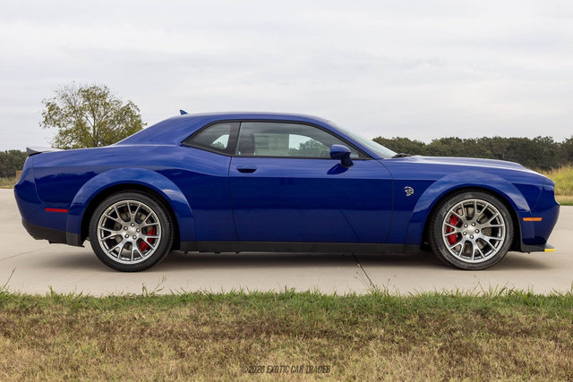 Used 2022 Dodge Challenger SRT Hellcat RWD image 9