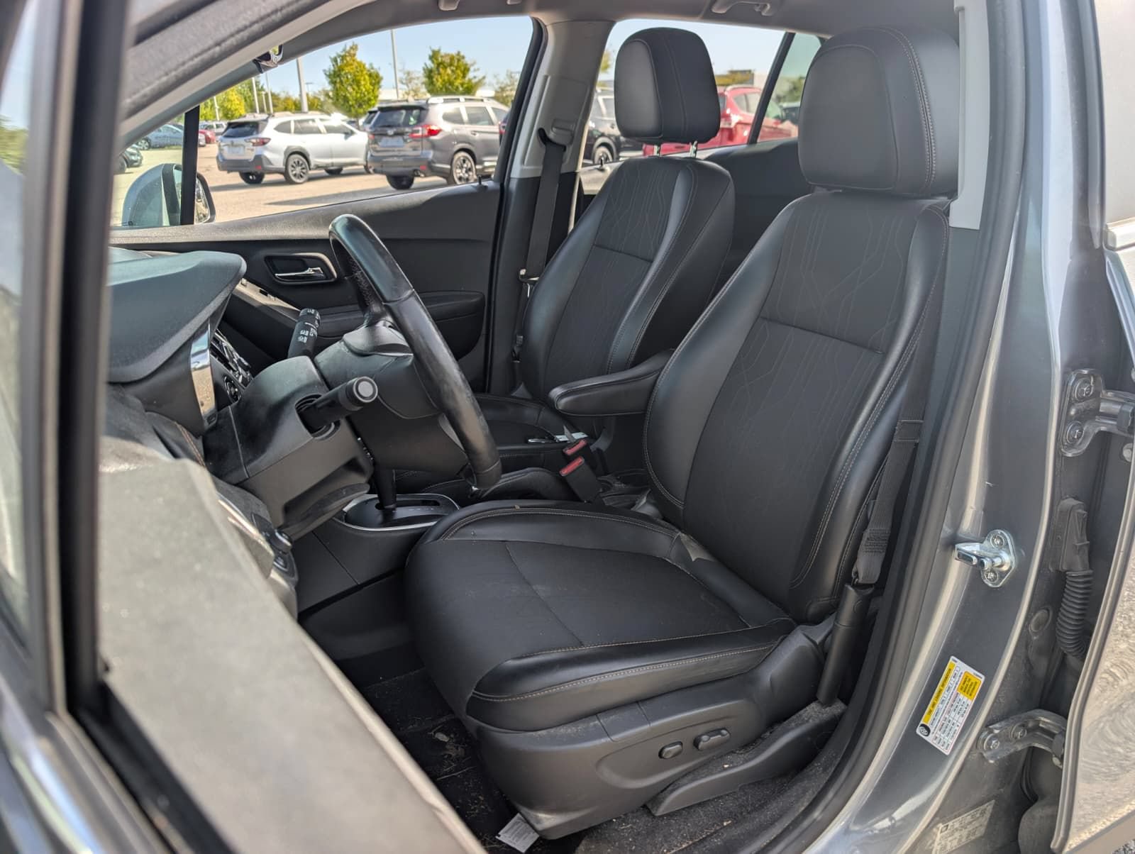 Used 2019 Chevrolet Trax LT w/ LT Convenience Package AWD/4WD image 29
