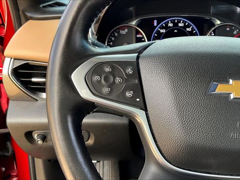Used 2022 Chevrolet Traverse Premier image 20