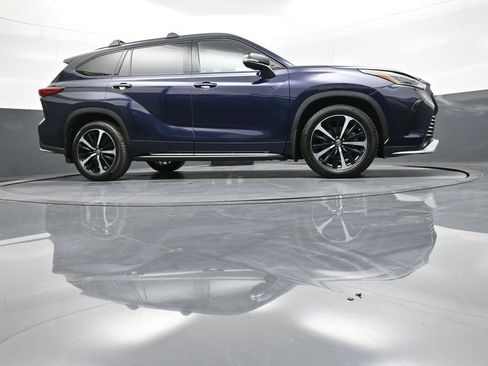 Used 2021 Toyota Highlander XSE image 31