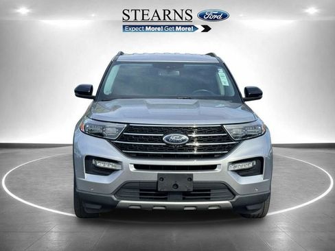 Used 2022 Ford Explorer XLT w/ Equipment Group 202A RWD image 5