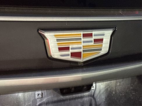 Used 2025 Cadillac Escalade Premium Luxury image 17