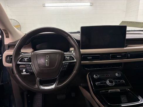 Used 2022 Lincoln Nautilus Reserve w/ Equipment Group 201A image 8