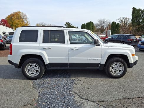 Used 2016 Jeep Patriot Sport w/ Power Value Group image 8
