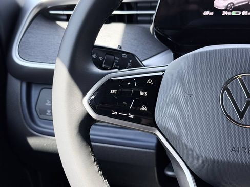 New 2025 Volkswagen ID. Buzz Pro S RWD image 11