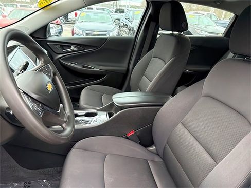 Used 2023 Chevrolet Malibu LT image 18