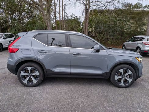 Certified 2023 Volvo XC40 B5 Plus w/ Protection Package Premier image 3