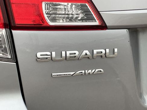 Used 2011 Subaru Outback 3.6R Limited w/ PWR Moonroof Pkg AWD/4WD image 34