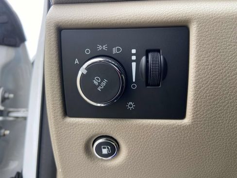 Used 2016 Jeep Grand Cherokee Limited AWD/4WD image 33