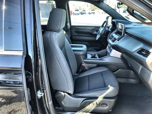 Used 2022 GMC Yukon SLE image 24