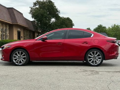 Used 2020 MAZDA MAZDA3 Sedan w/ Select Package FWD image 2
