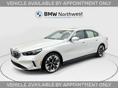 Used 2026 BMW i5 eDrive40 image 1