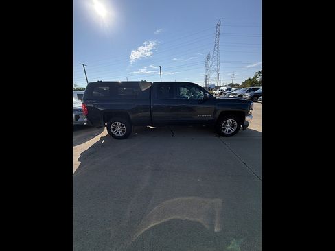 Used 2017 Chevrolet Silverado 1500 LT w/ All Star Edition AWD/4WD image 2