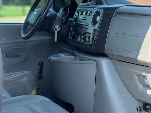Used 2011 Ford E-450 and Econoline 450 Super Duty RWD image 13