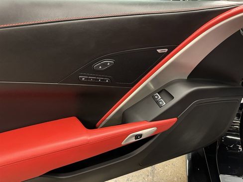 Used 2015 Chevrolet Corvette Z06 w/ 3LZ Preferred Equipment Group image 27