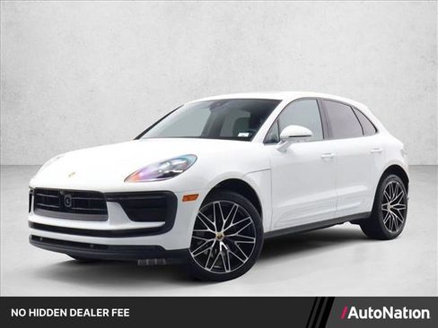 Certified 2025 Porsche Macan AWD/4WD image 1