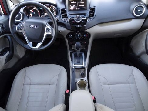 Used 2015 Ford Fiesta Titanium image 14