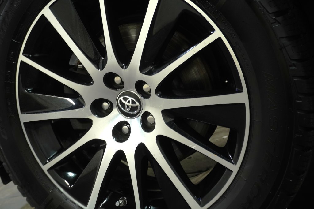 Used 2018 Toyota Highlander SE AWD/4WD image 12