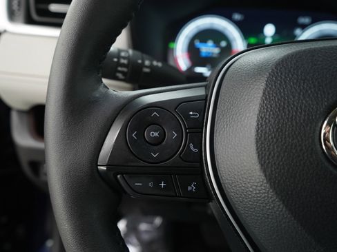 Used 2025 Toyota RAV4 Limited w/ Weather Package AWD/4WD image 28